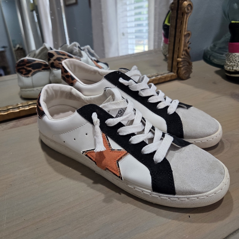 Vintage Havana Bianca Women’s Leopard Multi Sneakers 9